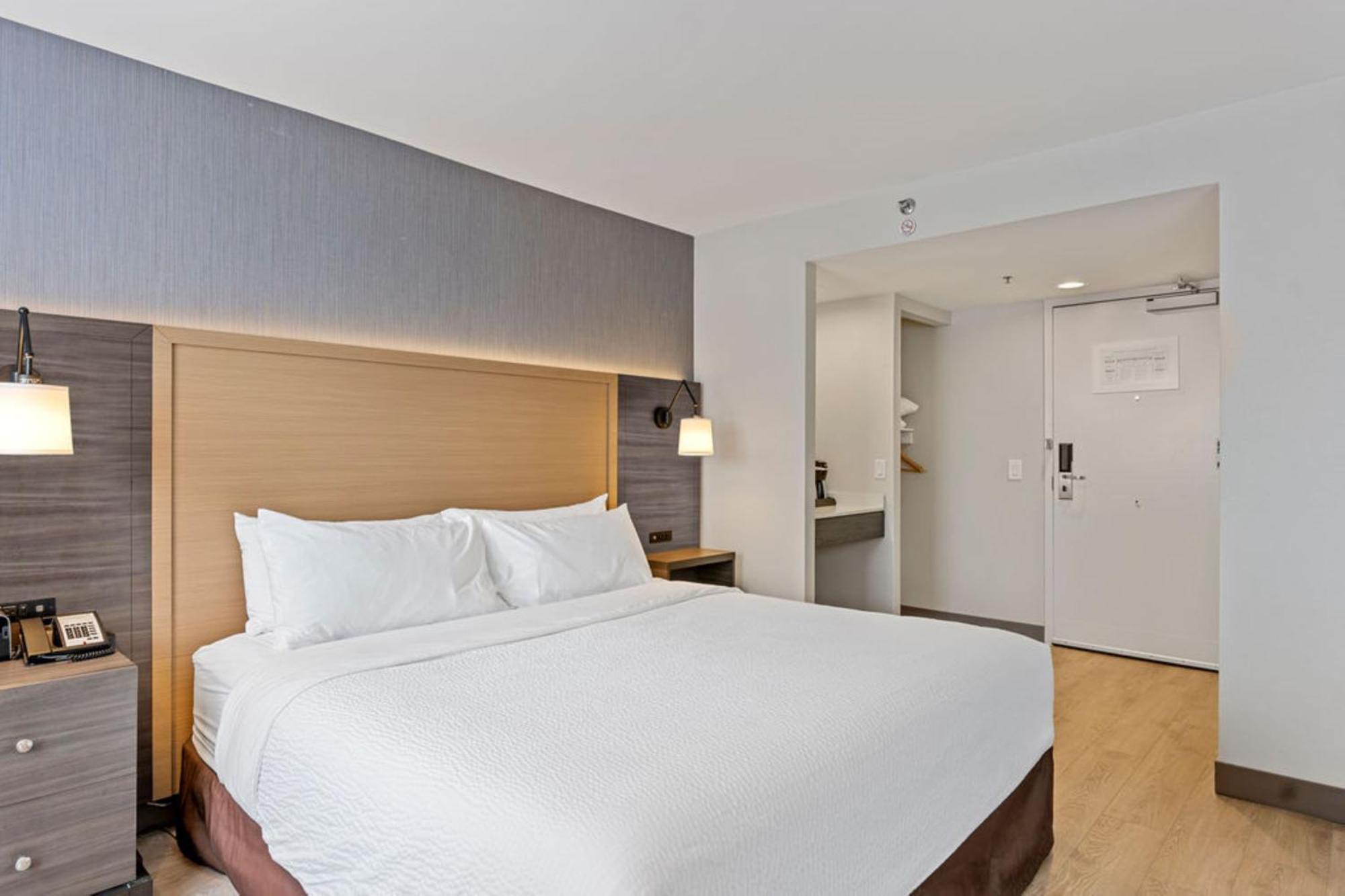 Holiday Inn & Suites Ottawa Kanata By Ihg Extérieur photo
